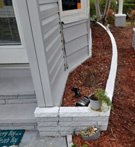 Gutters Protecting Landscaping around Mobile home 