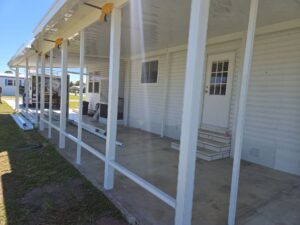 Vinyl Siding on Mobile Home 